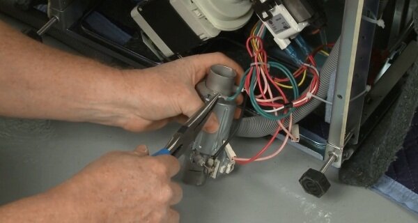 Чистка разбрызгивателя посудомоечной машины в Осиновой Горе - Ремонт и установка