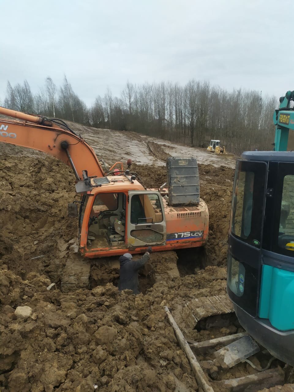 техника, экскаватор hitachi zx240lc-3, экскаватор hitachi zx130lcn-6, хитачи zx 180, экскаватор хитачи 200 колесный