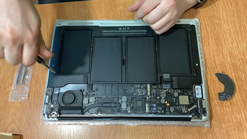 Замена батареи Macbook