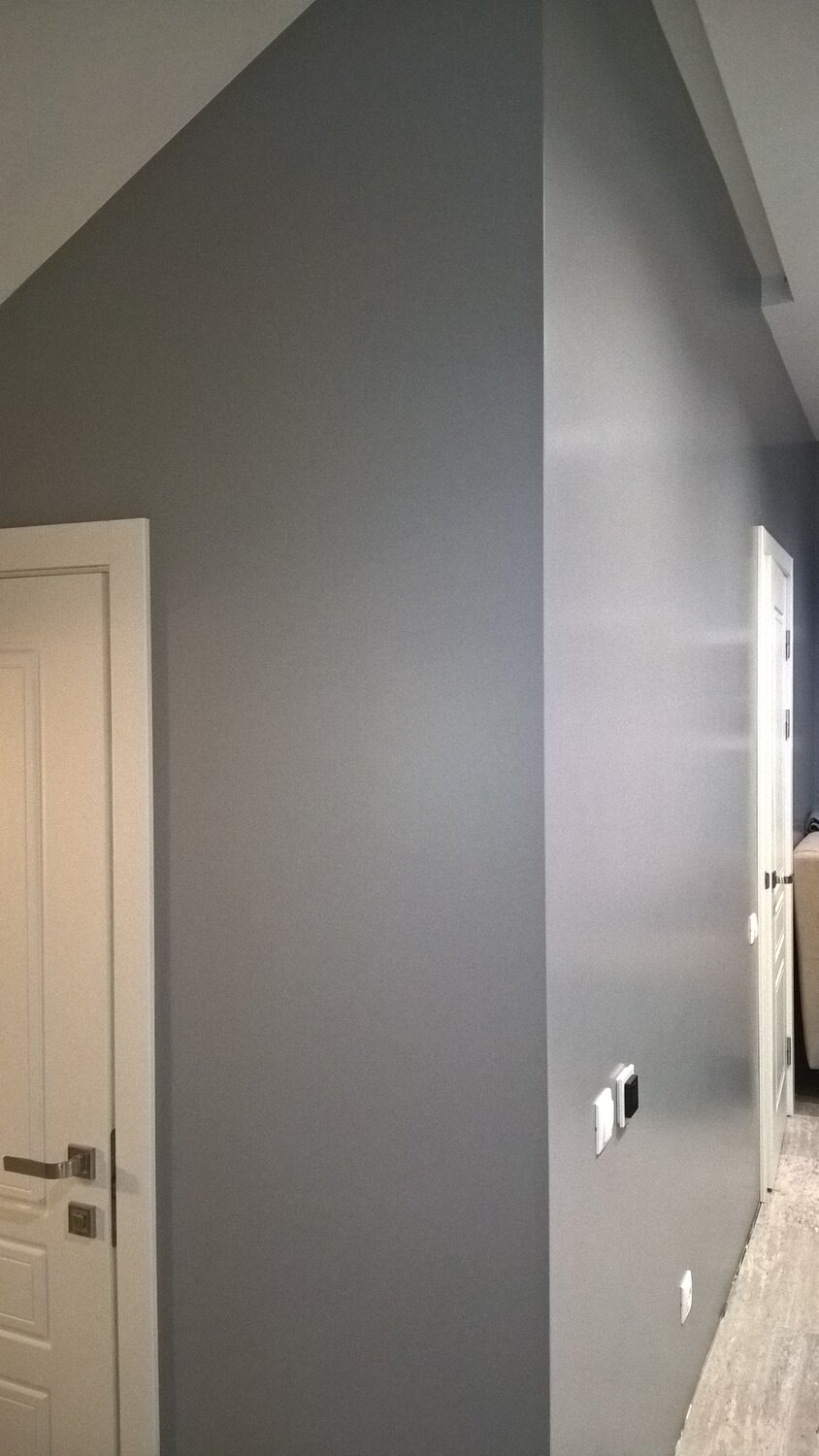 дверь, скрытая дверь шпатлевка, скрытая дверь, скрытая дверь рядом с обычной, интерьер