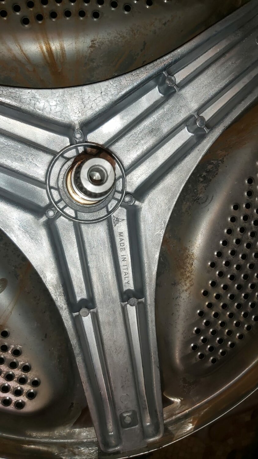 стиральная машина, подшипник барабана стиральной машины lg, ржавая крестовины стиральной машины, барабан стиральной машины lg 6 кг, чугунная крестовина барабана miele