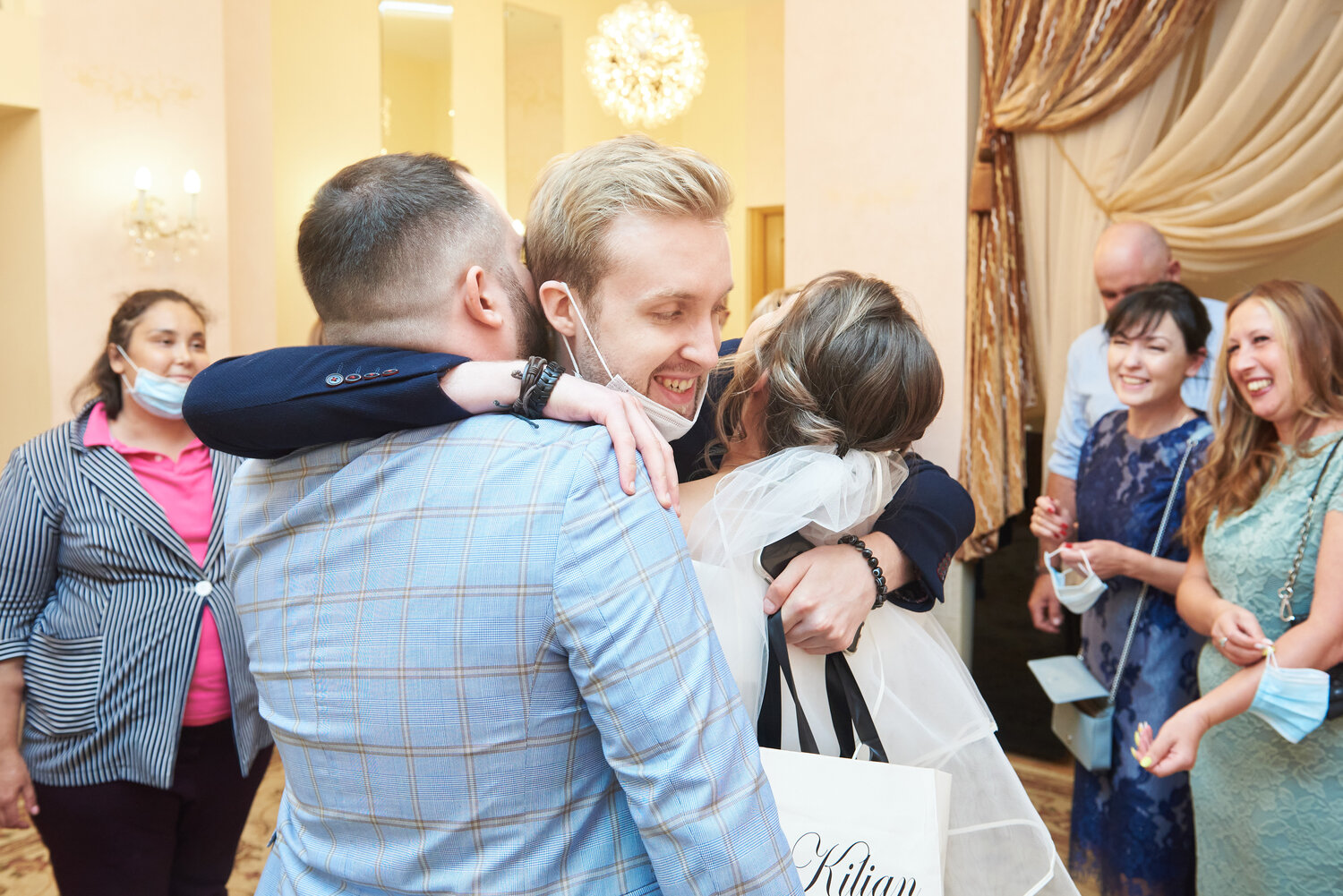 ведущий на свадьбу, тамада на свадьбу, свадебный ведущий, банкет ведущий конкурсы, банкет свадьба