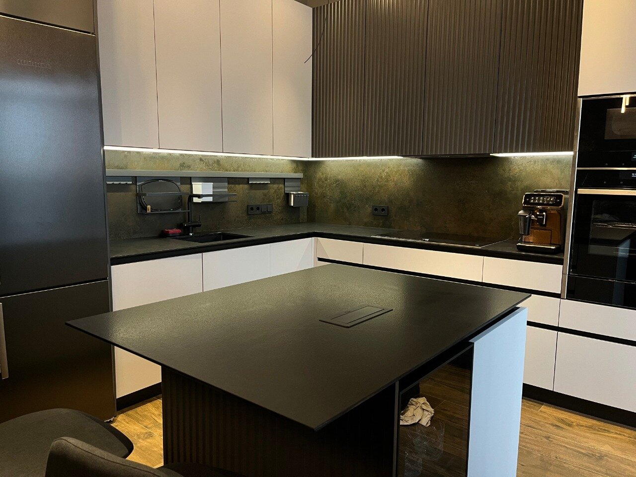 кухни в современном стиле, стильные кухни, современные кухни, кухни современные дизайн, интерьер кухни