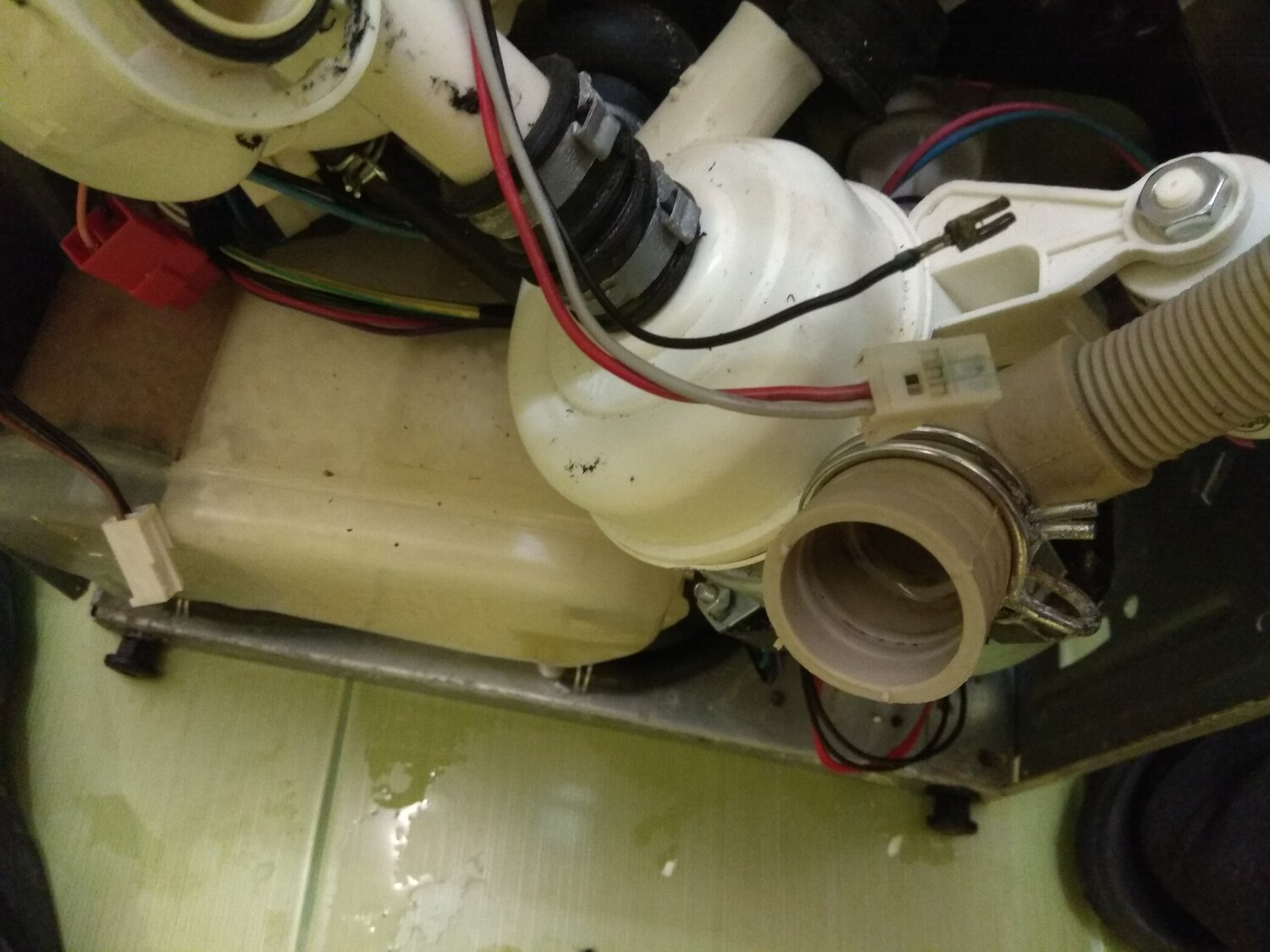 посудомоечная машина bosch srv 46a63 циркуляционный насос, посудомоечная машина, газ соболь змз 405 бачок стеклоомывателя, посудомоечная машина ariston li 46, замена сливного насоса пмм