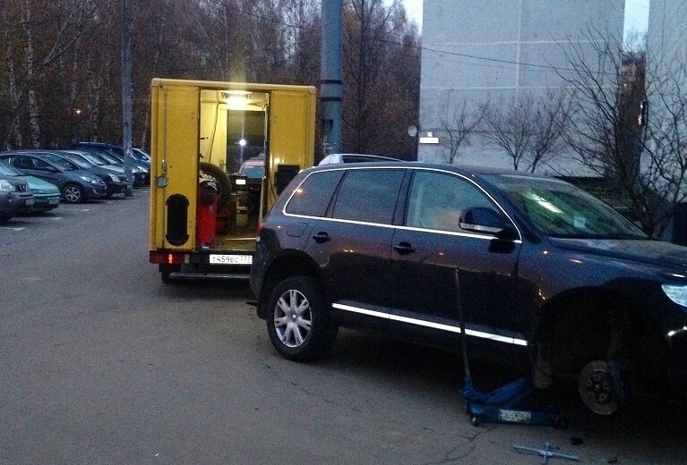volkswagen touareg, volkswagen touareg 2006 черный, фольксваген туарег 1 пневмо, vw touareg 2009 3.0 tdi fari, Volkswagen Touareg I Рестайлинг