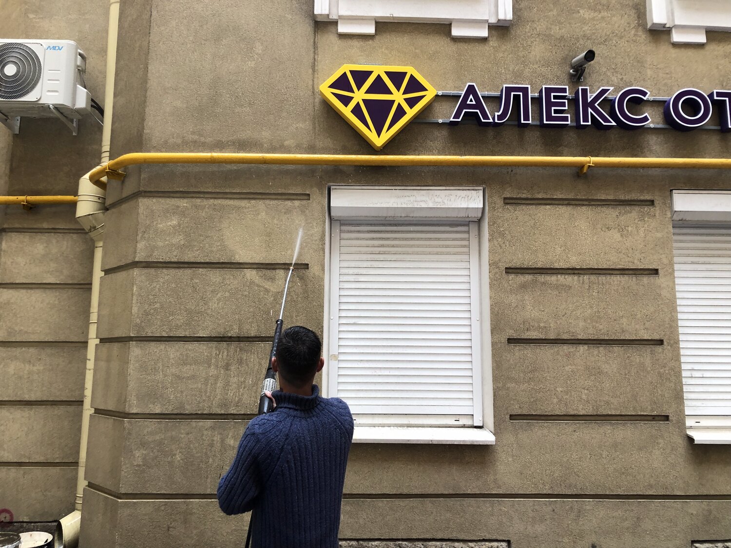 вывеска, улица, наружная реклама, здание, монтаж вывески