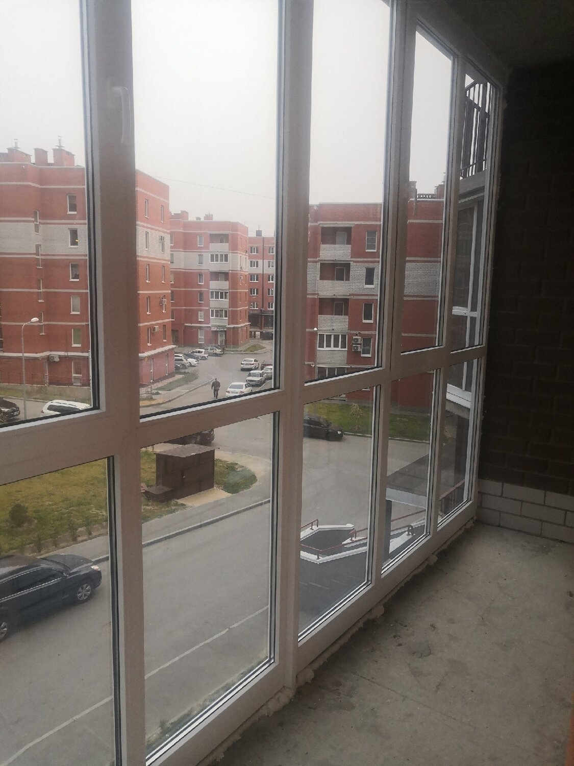 панорамное остекление, остекление балконов и лоджий, панорамное остекление хрущевка, жилой комплекс, балкон
