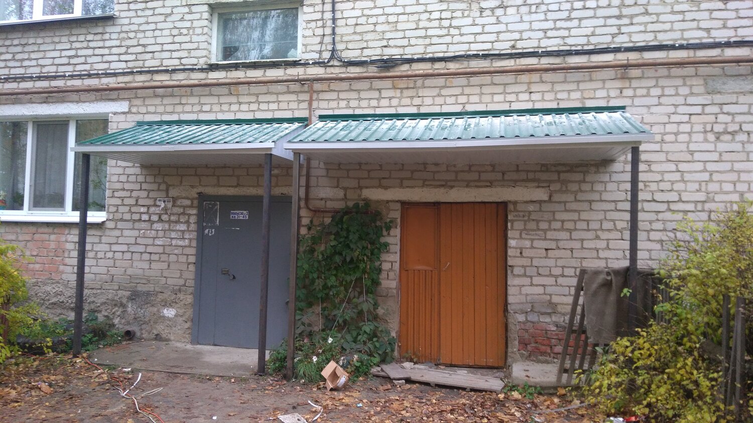 подъездные козырьки, улица, дом, рязанский медицинский колледж здание, навес