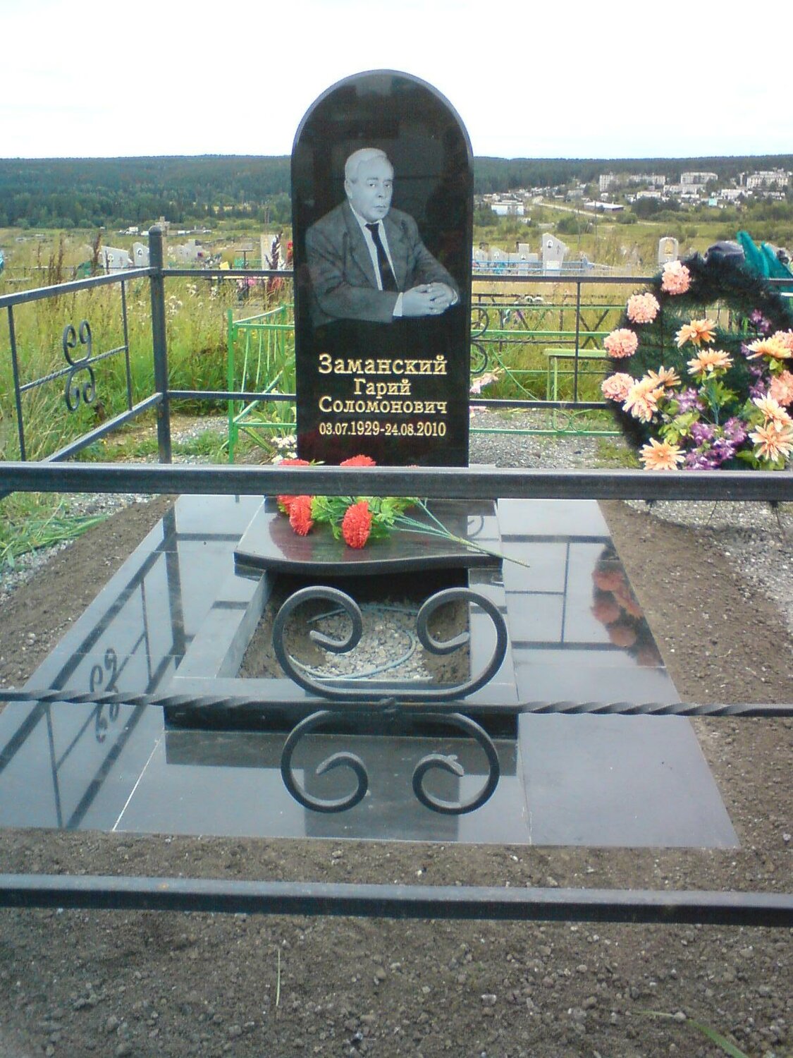 памятники гранитные симферополя, памятник, памятники на могилу великие, мемориальный комплекс, памятники в омске кладбище