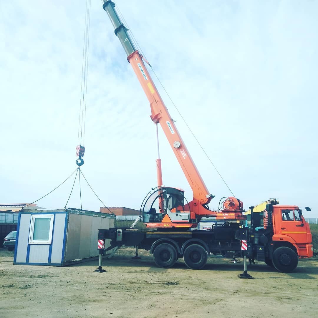 автомобильный кран, автокран грузоподъемностью 25т, автокран 350 тонн, автокран галичанин 25 тонн, галичанин 35 тонн пионер