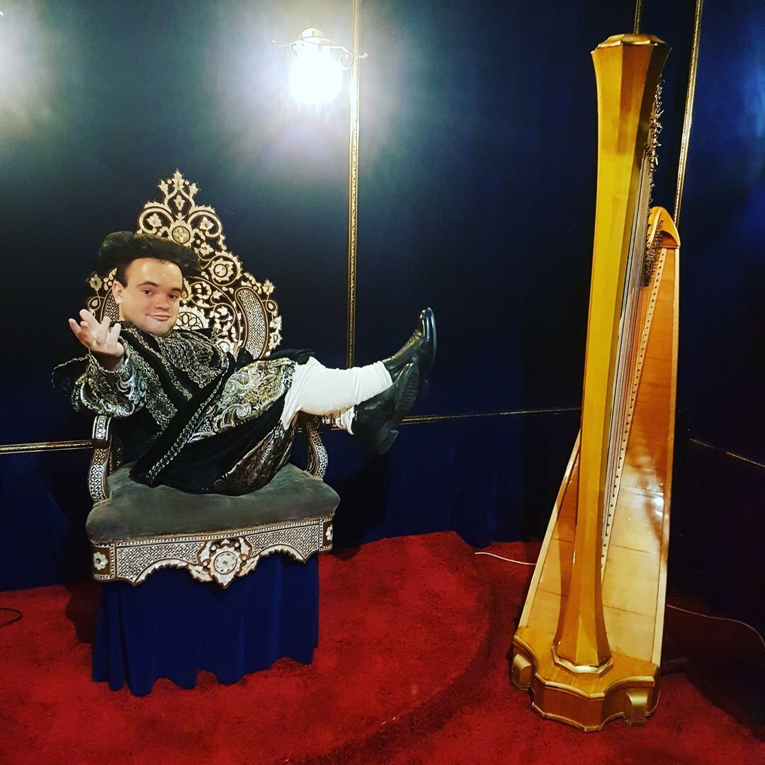 национальный костюм казахстана, в театре, спектакль царь федор иоаннович, казахский национальный костюм, мамка ксении опера борис годунов