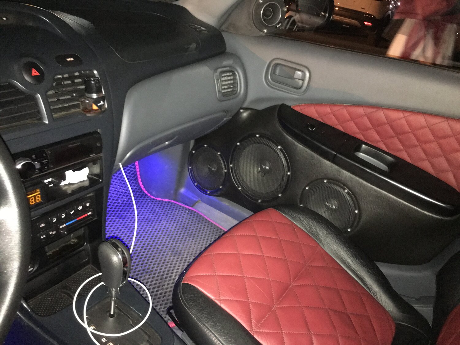 подсветка ног киа спектра, подсветка ног хонда цивик 4д, подсветка ног civic 4d штатная, киа рит подсветка салона, Citroen C3 Picasso I