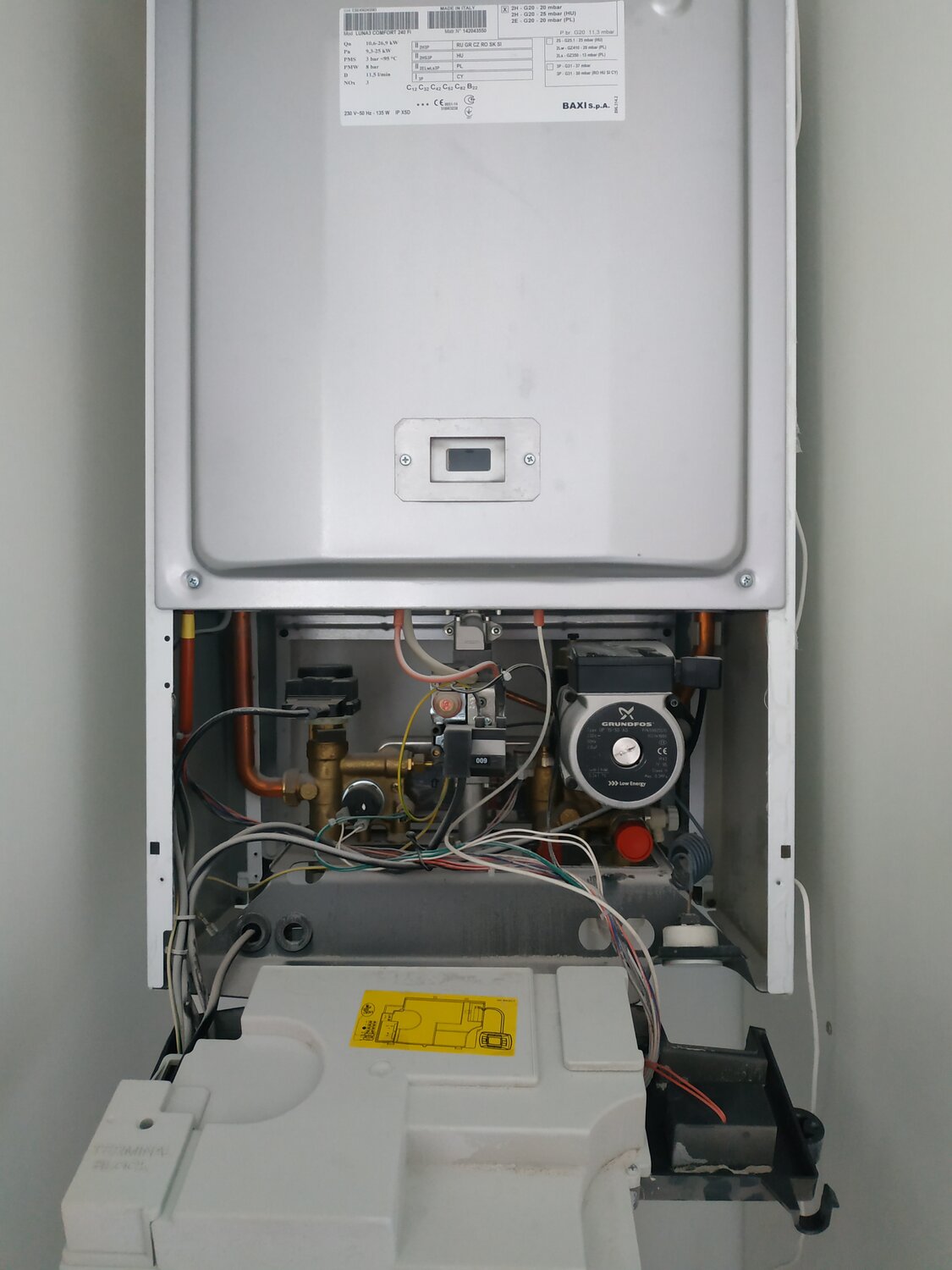 газовый котел baxi экофор, газовый котёл, задний вид baxi экофор 24, котел бакси майн фор 24ф, котел газовый будерус логамакс u072 24k