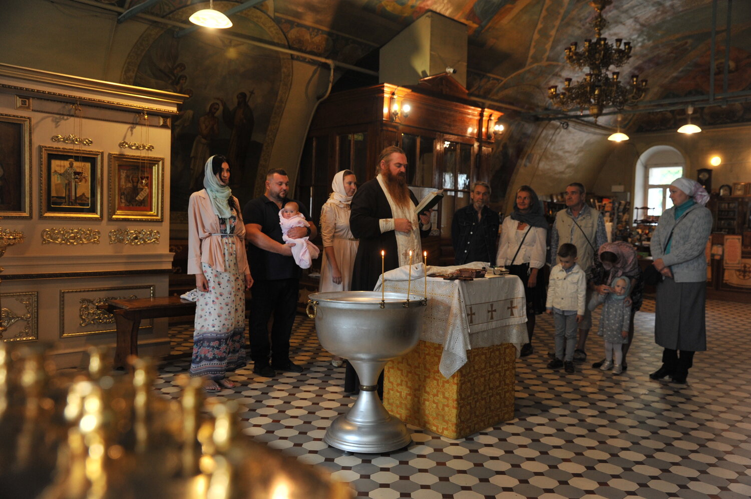 таинство крещения, крестины, крещение ребенка, литургия, православная церковь