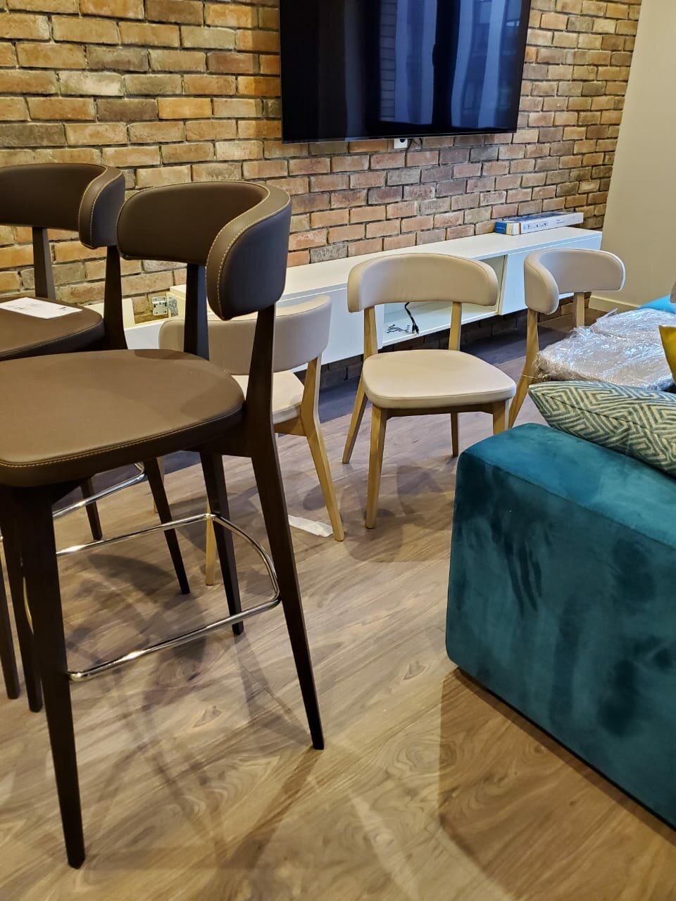 обеденный стул, стул, стул ines calligaris, мебель, деревянный стул