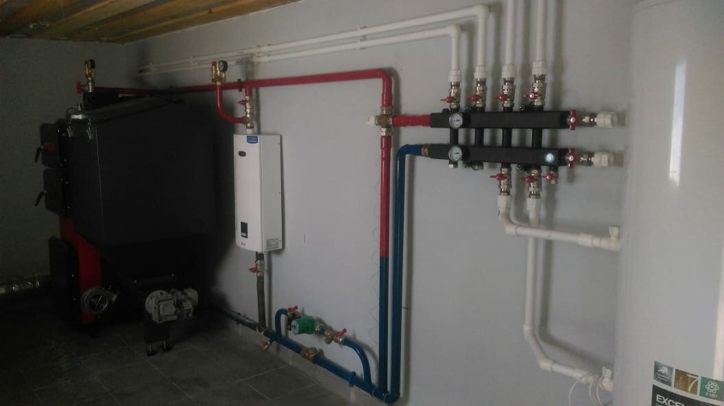 обвязка котла protherm 40 с гидравлической стрелкой, обвязка котла 200 м2, майбес коллектор с гидрострелкой, гидрострелка для отопления смесительный узел, систем отопления котельных коллекторов