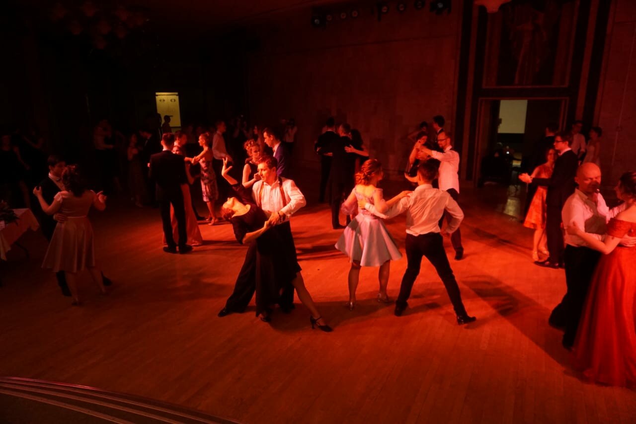 танец, бальные танцы, испанские танцы, рондо танец, тустеп танец