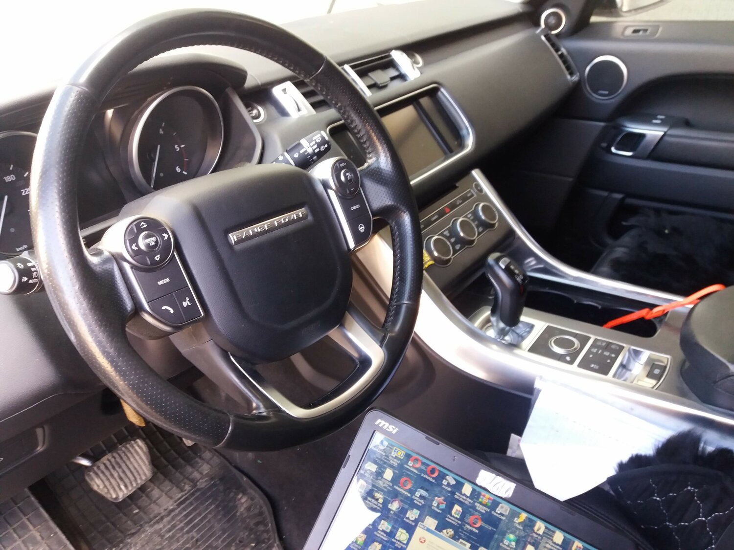 рули на рендж ровер с 2014, range rover sport 2016 салон, range rover sport autobiography 2016 салон, range rover sport 2 2014 салон ночью, Land Rover Range Rover Sport II