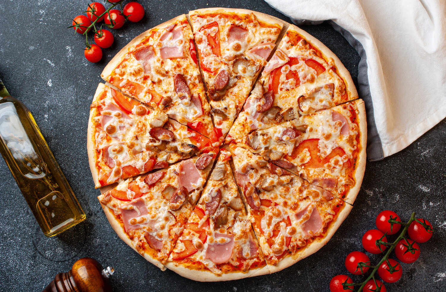 пицца, красивая пицца, пицца с помидорами, пицца с доставкой, pizza