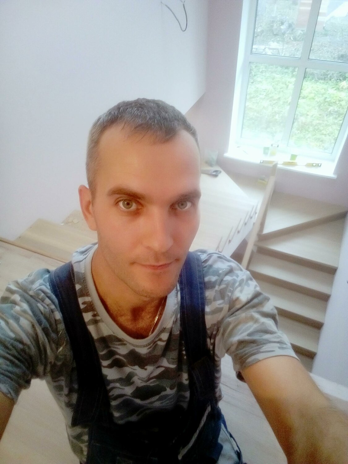 Владимир Емельянов