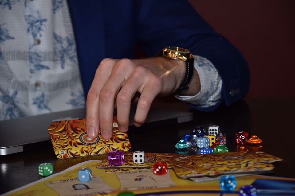 казино руки, покер, настольная игра, азартная игра, казино