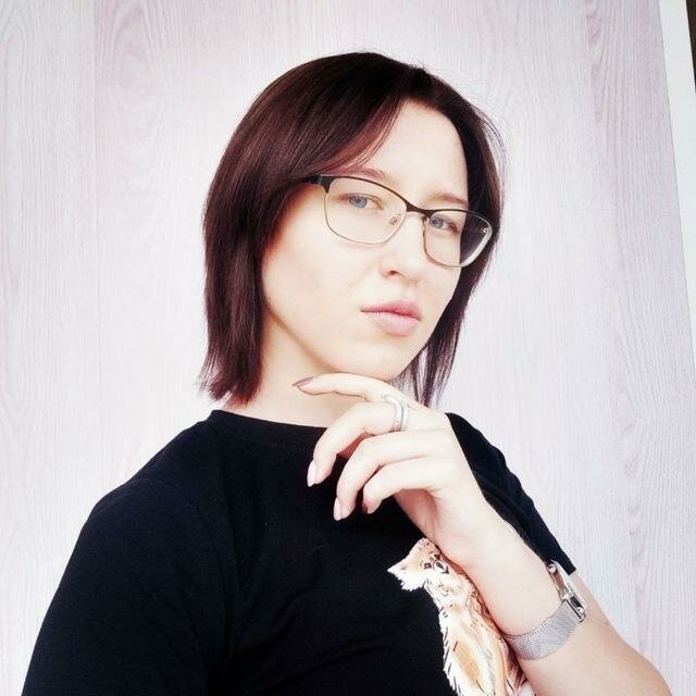 Николь Веккер