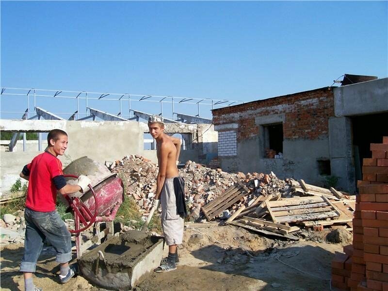 на стройке, грузчик, строительство, алкаши на стройке, разнорабочий улан удэ