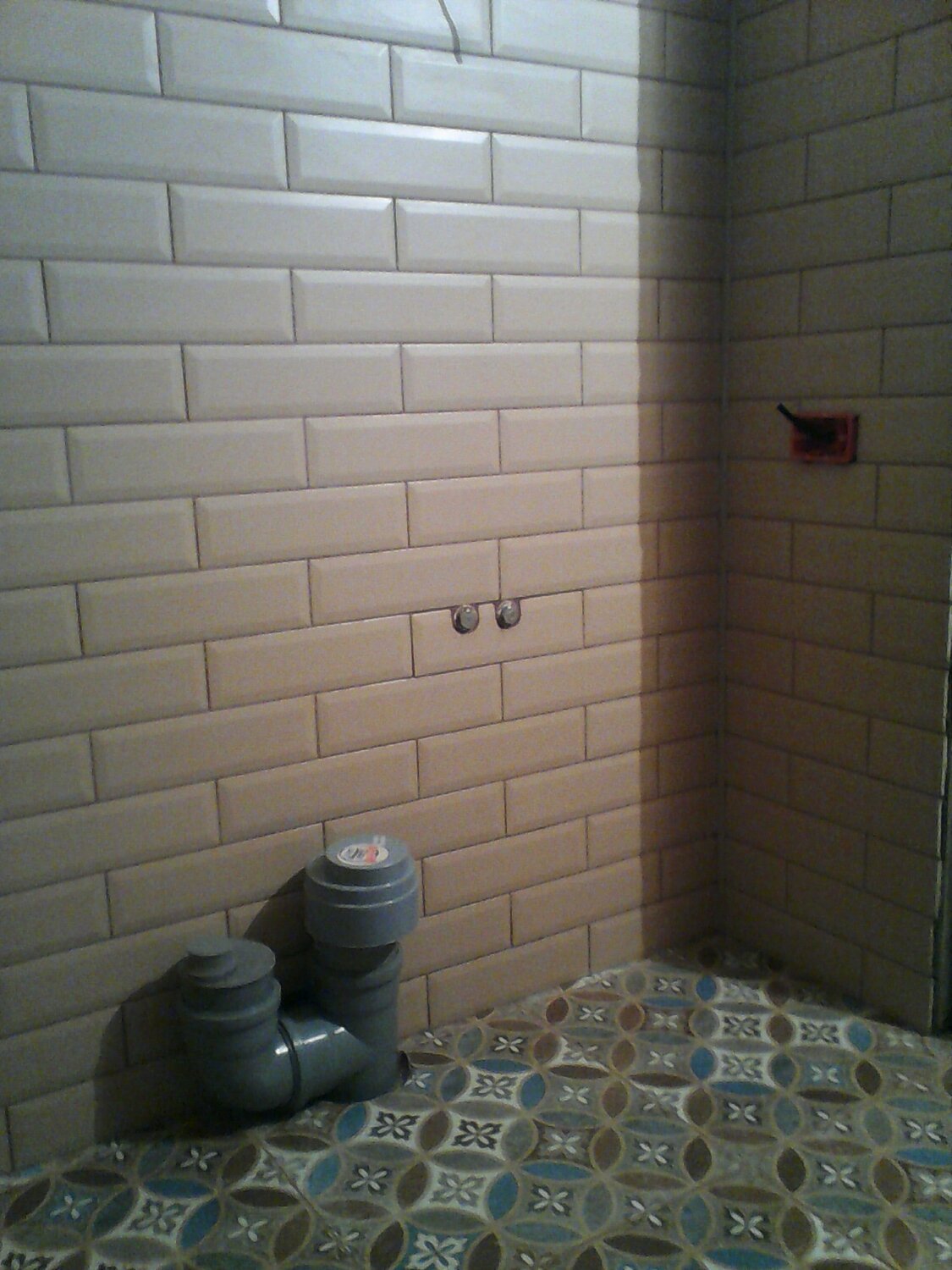 плитка кабанчик серая, kerama marazzi кабанчик белый, санузел, плитка под кирпич в туалете, ванная комната