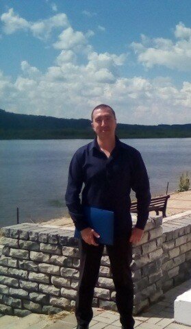 Денис Акланов