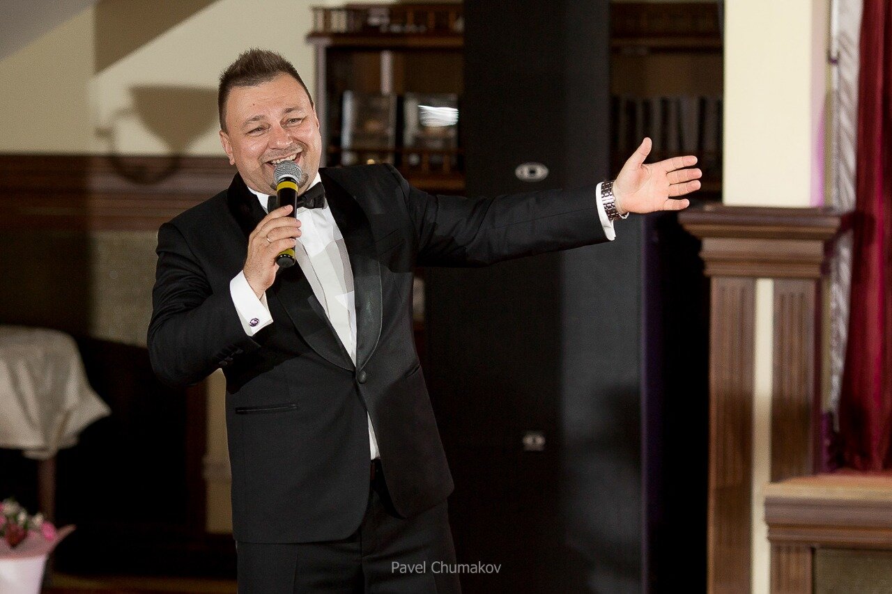 максим веденеев ведущий набережные, концерт александра олешко, ведущий ставрополь андрей гордийко, алексей лазарев ведущий, мужчина