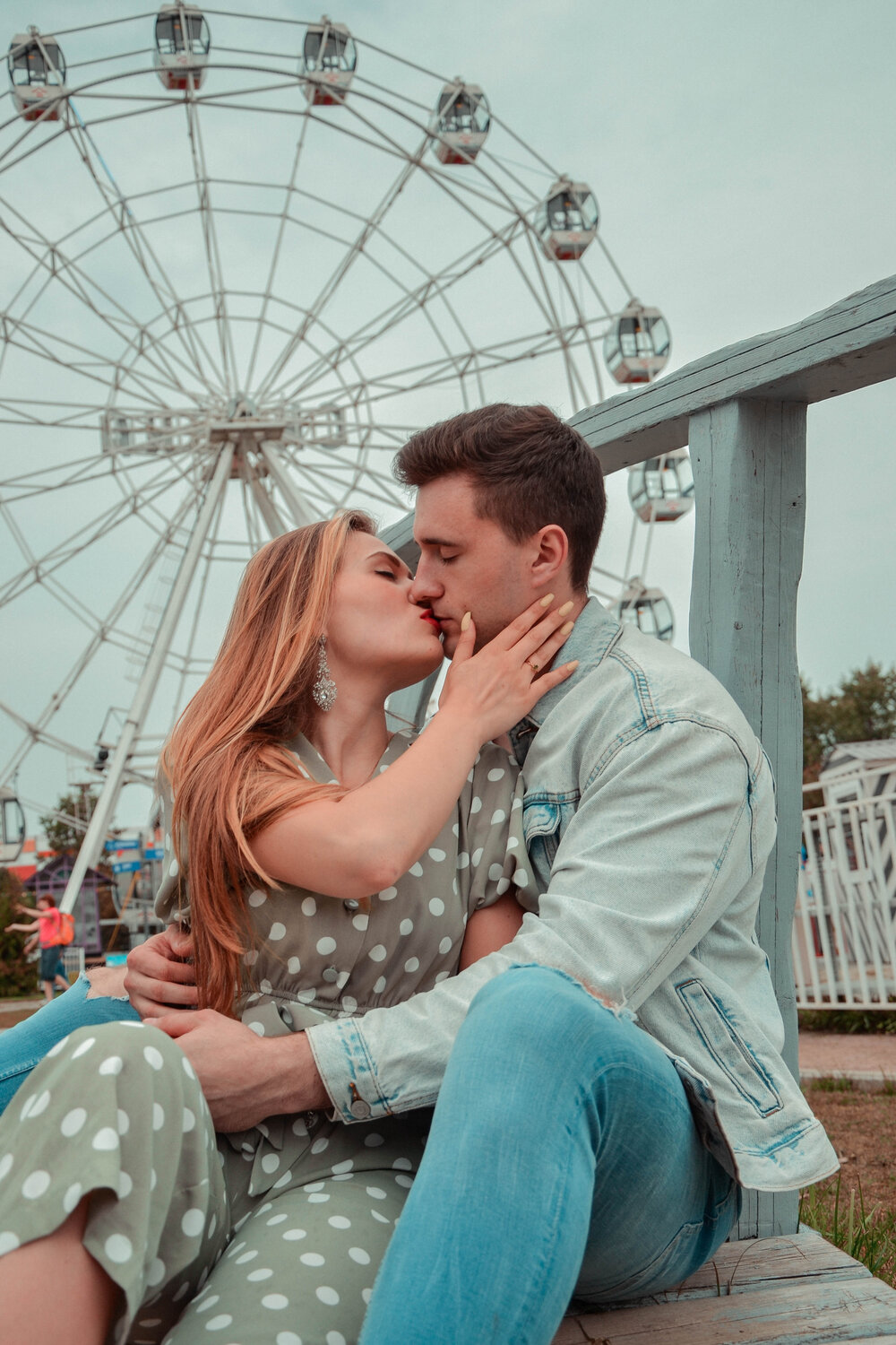 люди, человек, парень и девушка в парке аттракционов, фотосессия, лав стори в парке 300 летия