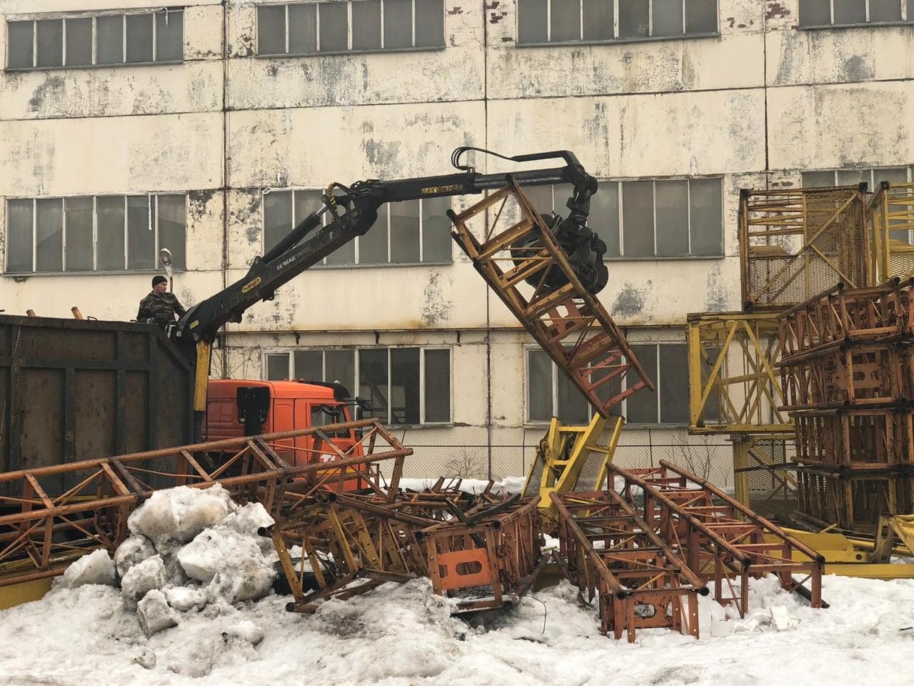 демонтаж металлолома, металлолом, приём металлолома в барыбино, склад металлолома, техника