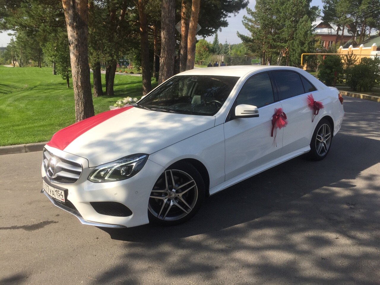 е200 мерседес белый свадебный, mercedes-benz, мерседес е200 белый с бантиком, мерседес е200 белый тонированный, Mercedes-Benz E-klasse III (W211, S211)