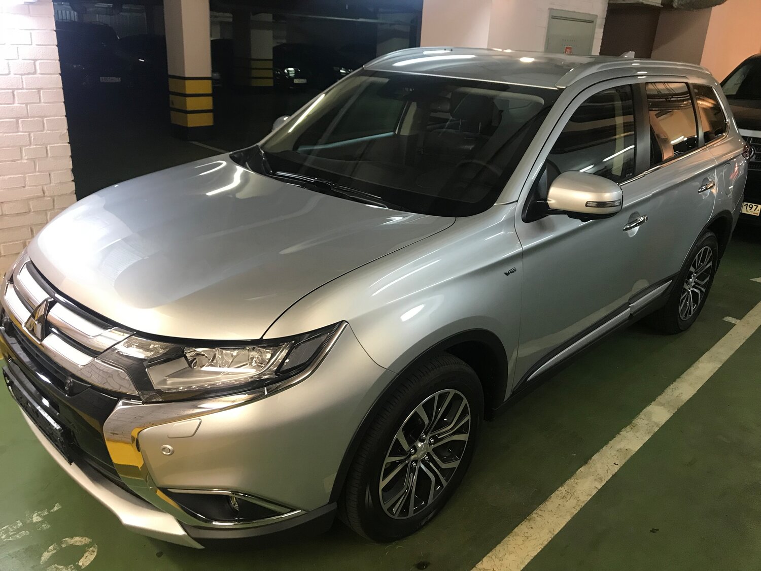 mitsubishi outlander, мицубиси аутлендер серебристый 2018, mitsubishi outlander 2015, mitsubishi outlander 2017-2018, Mitsubishi Outlander III Рестайлинг 2