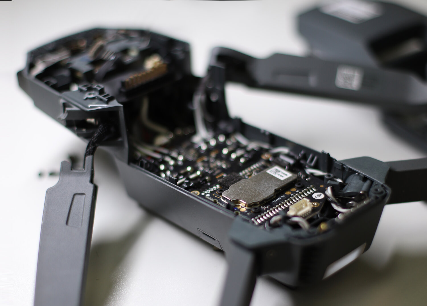 dji mavic pro что внутри, dji mavic, dji mavic pro, dji mavic air 2 подключение dji goggles, компас dji mavic pro