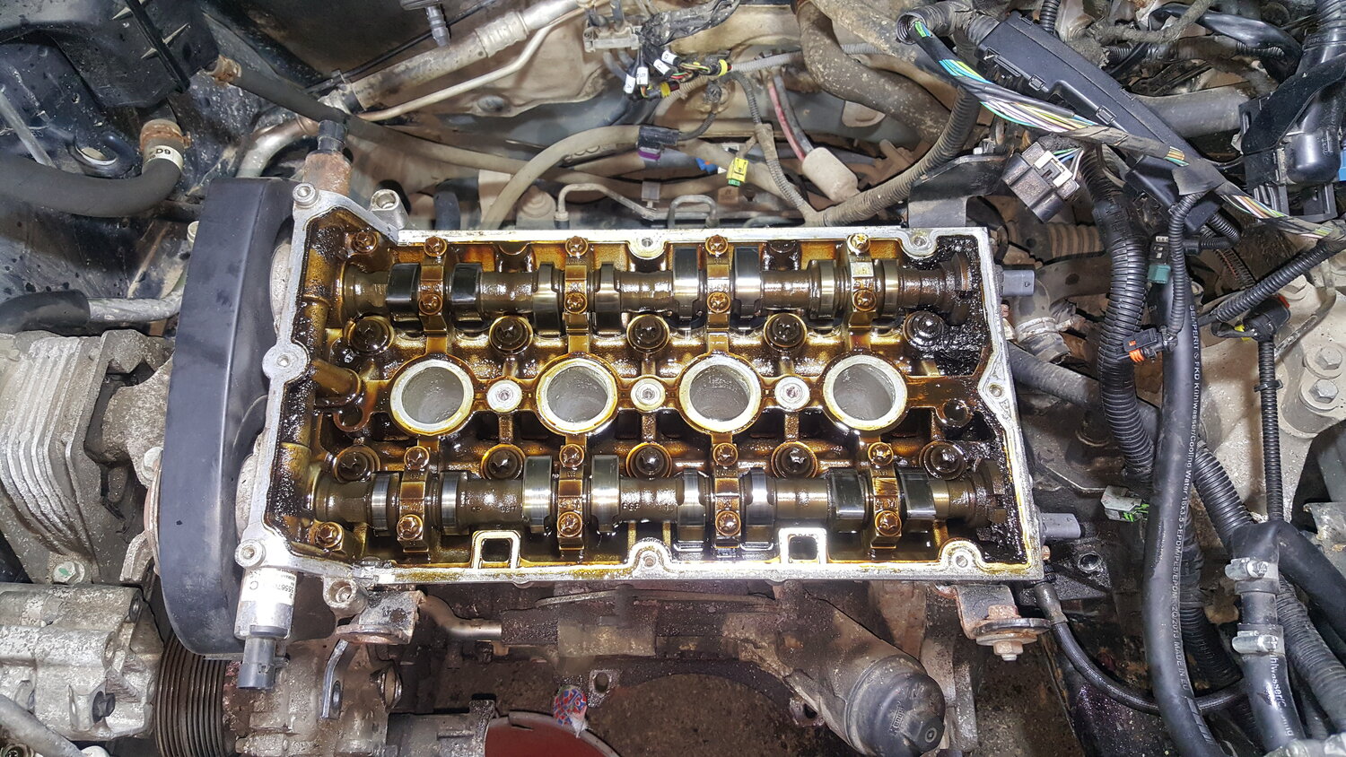 прокладка клапанной крышки opel astra h z18xer, opel astra h gtc прокладка клапанной крышки, клапанная крышка, отложения под клапанной крышкой шевроле круз, клапанная прокладка опель астра 1.8 автомат