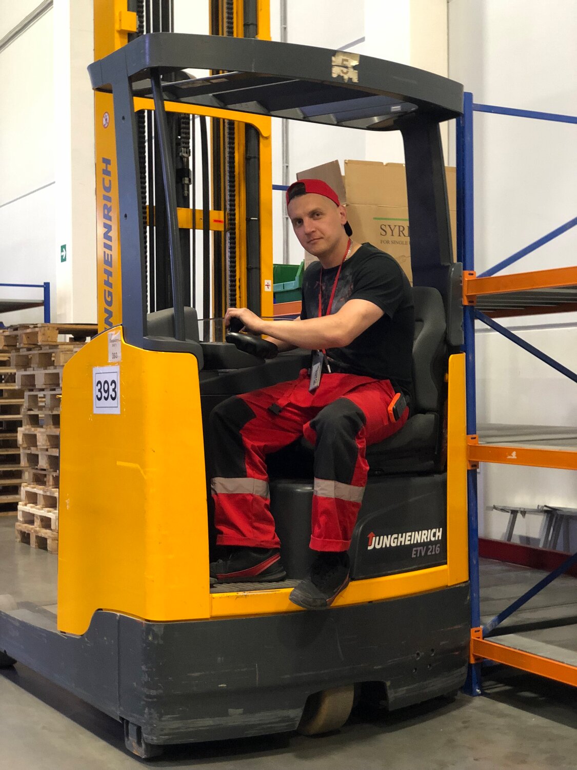 водитель электроштабелера (ричтрака), водитель погрузчика (штабелера/ричтрака), штабелёр, водитель штабелера, ричтраки юхандрик etv 216