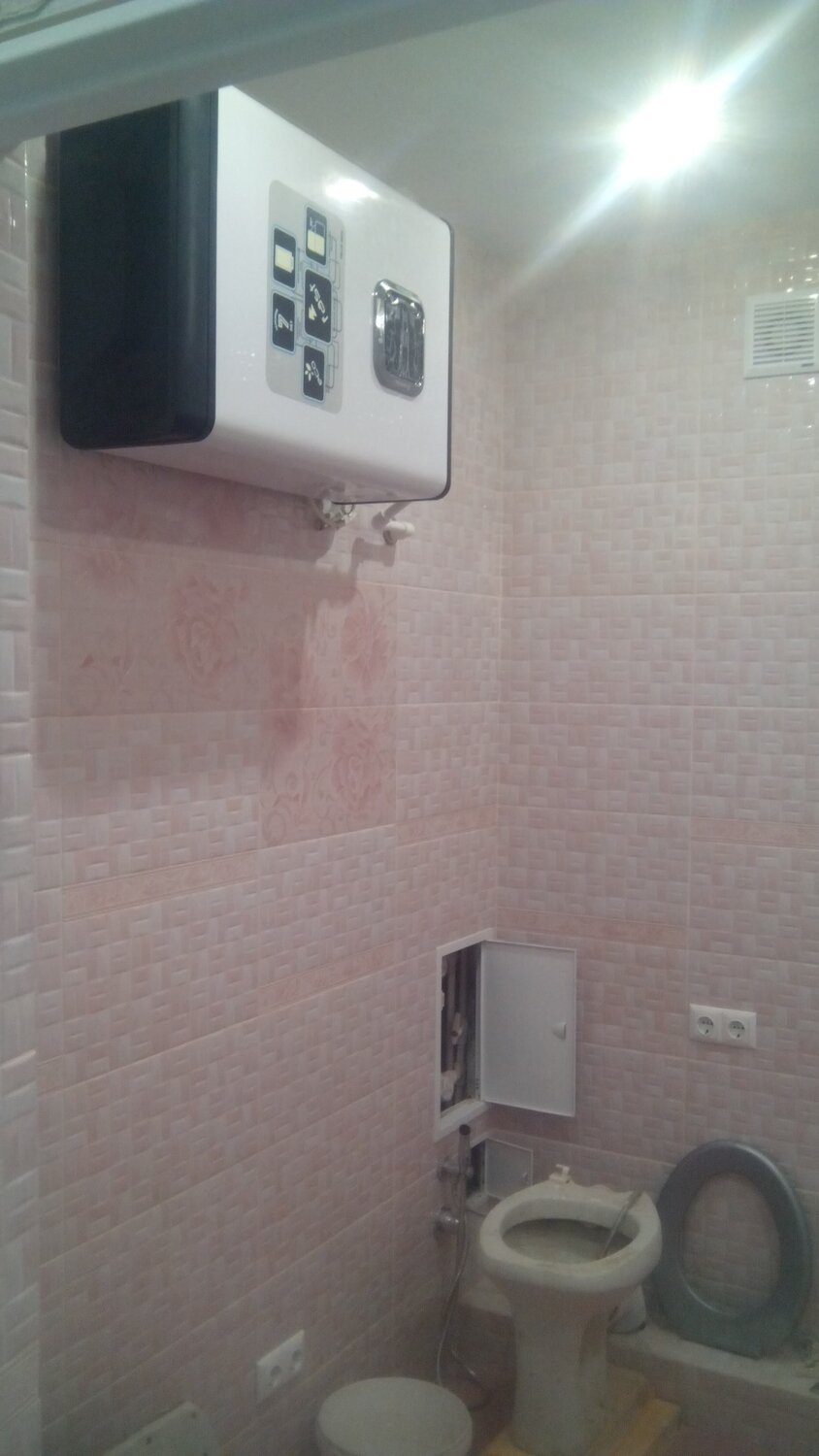 водонагреватель ariston 100 л плоский, квартира, санузел, водонагреватель аристон 50л, водонагреватель
