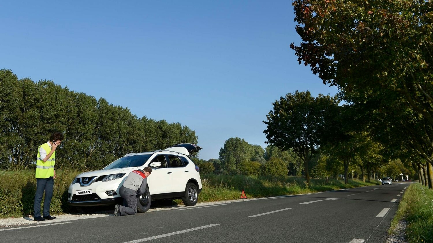ниссан ассистанс, автомобиль, авто, nissan assistance, на дороге