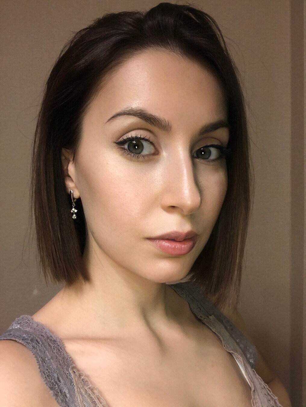 Эсли Булатова