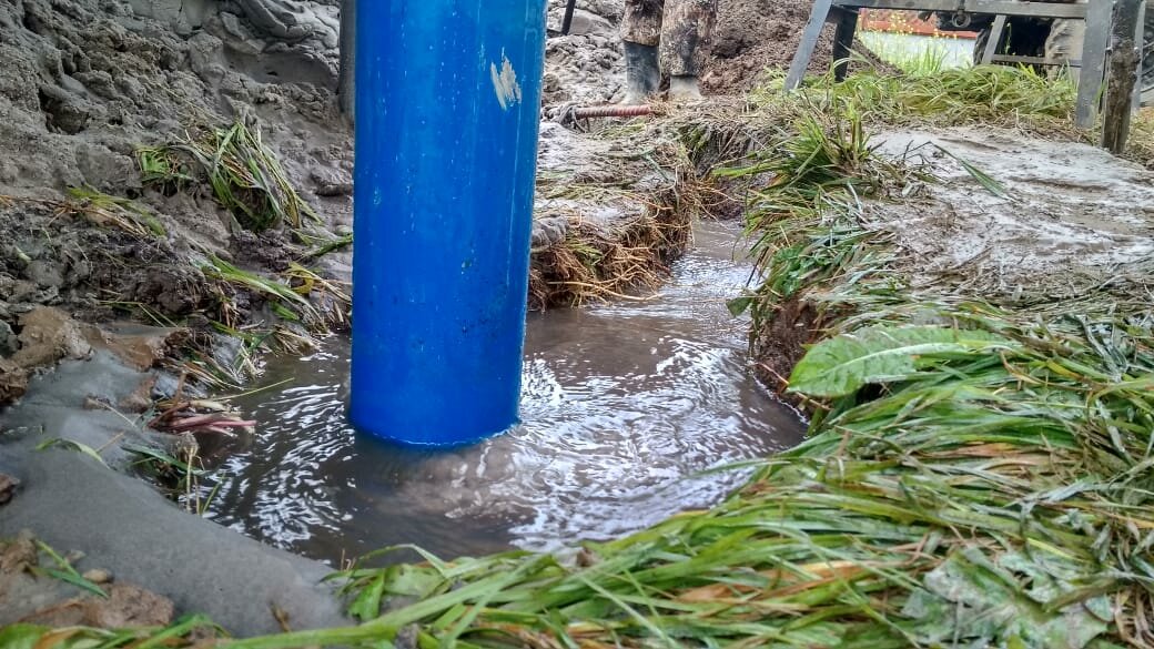 сточные воды, загрязнение воды, загрязнение рек дзержинск, слив сточных вод в реку, скважина