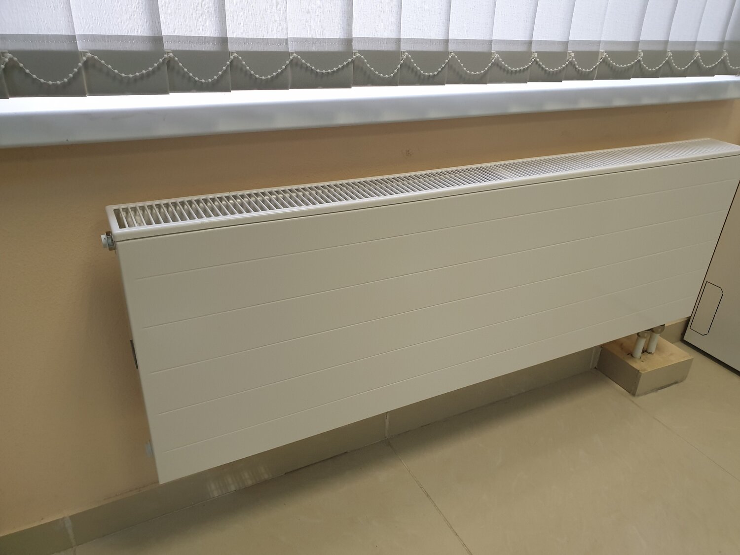 конвектор, конвектор kermi, радиатор прайд конвектор, конвектор varmann minikon mkfv 135.80.1500 ral9016, экраны для конвектора отопления гармошка