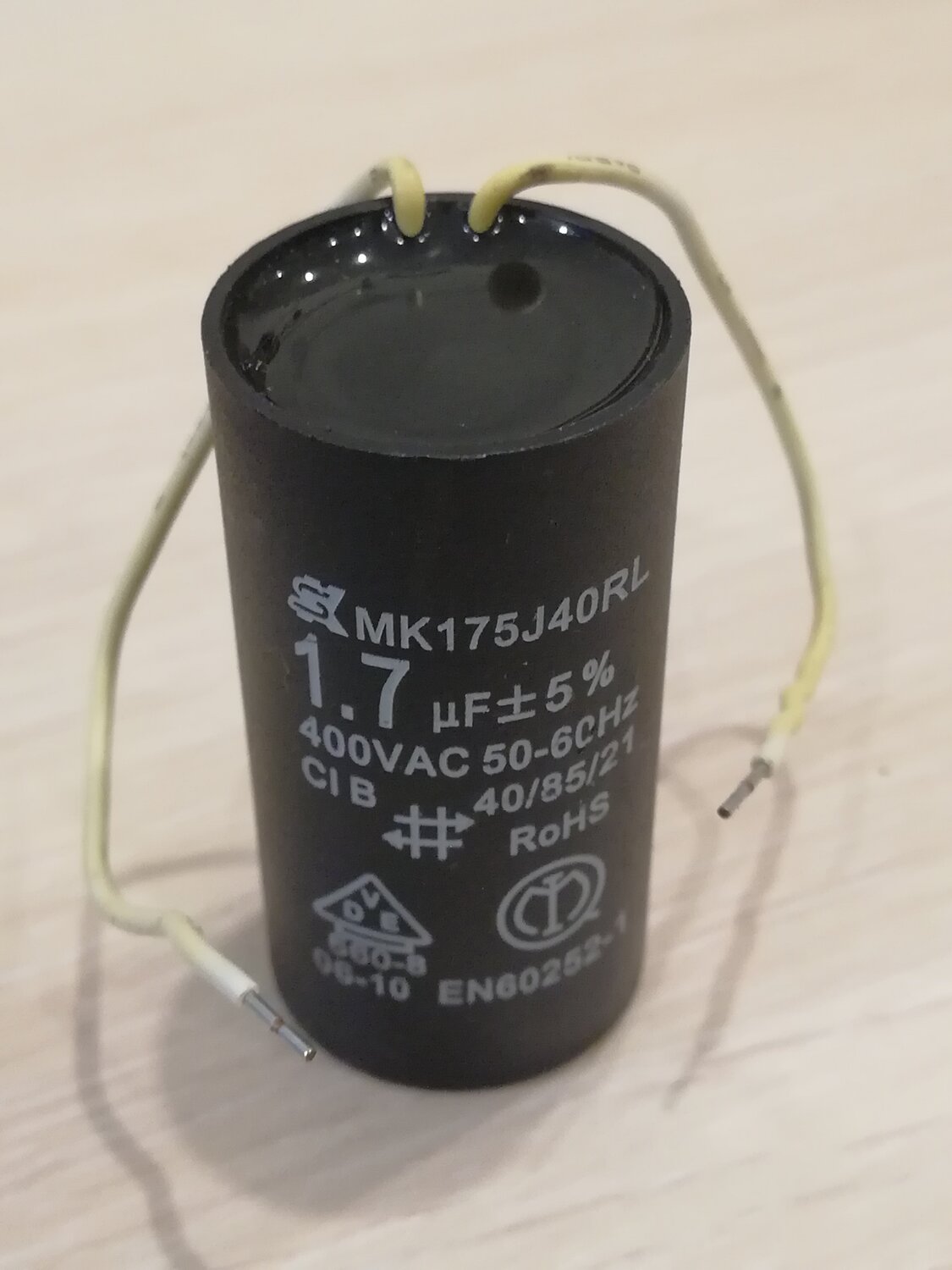 конденсатор пусковой для электродвигателя 30 мкф, конденсатор cbb60 450vac 50/60hz 25/70/21, конденсатор пусковой cbb60, конденсатор 50 вольт 10000 мкф, конденсатор 450vac cbb60 10uf