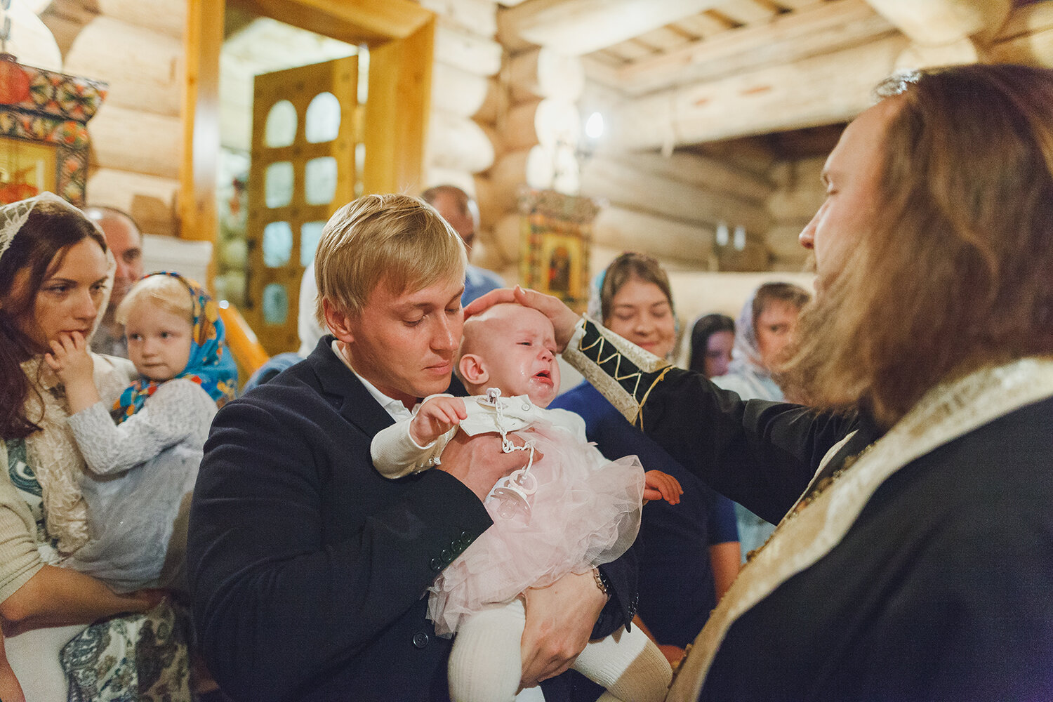 крестины, крещение ребенка, крестины празднование, святое крещение, таганский монастырь крестины