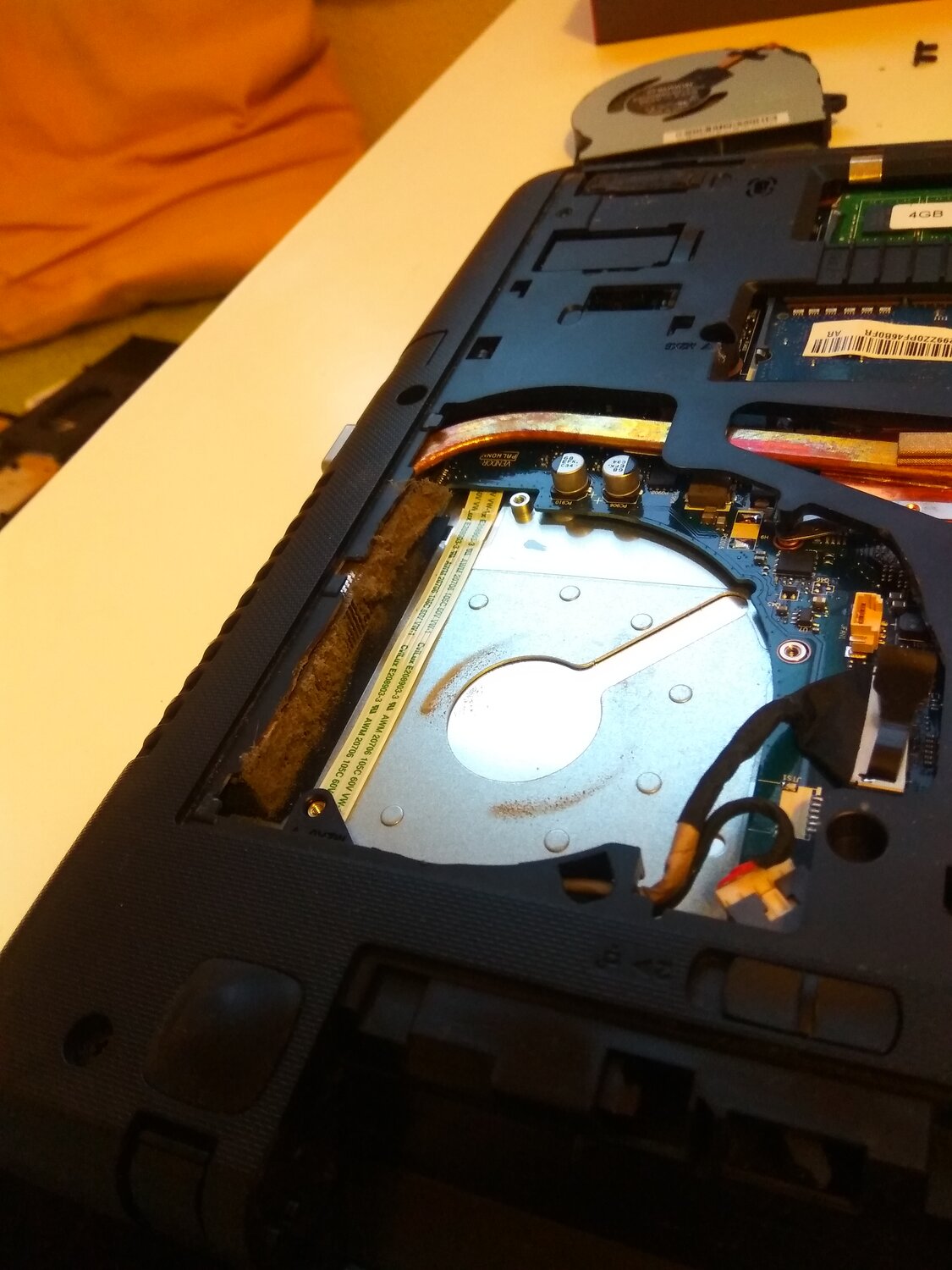 видеокарта для ноутбука emachines e510, ноутбук, разобранный ноутбук acer, ноутбучный ссд, разборка ноутбука hp probook 455