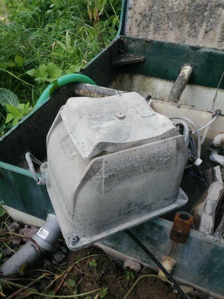 оборудование, техника, топливный бак 700 литров маз 5432, глушитель ман тга, бак рено магнум