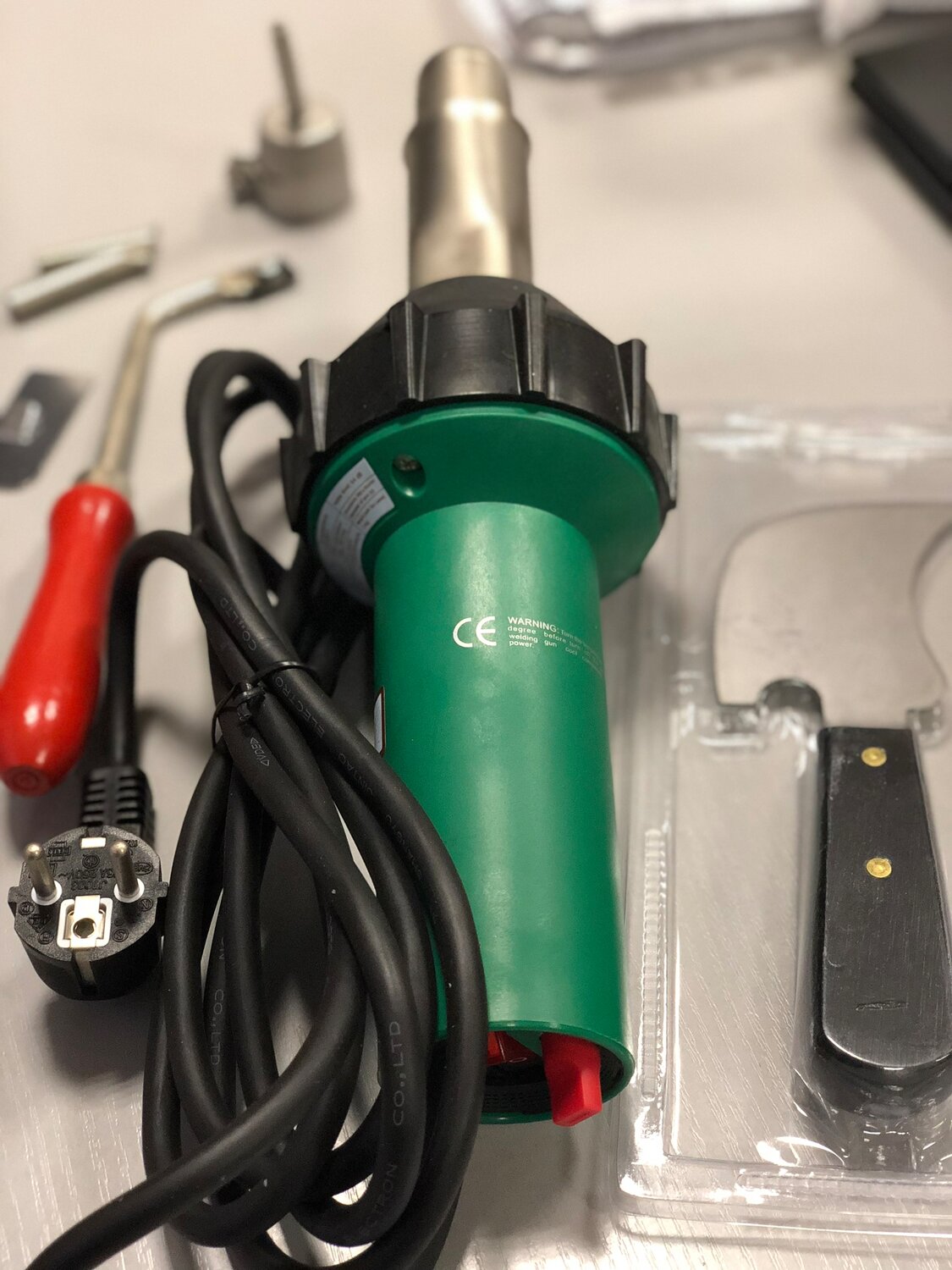 фен для пайки пленки leister, сварочный термофен neiko st 1600, фен для сварки полипропилена, фен строительный, пистолет для сварки пластика горячим воздухом