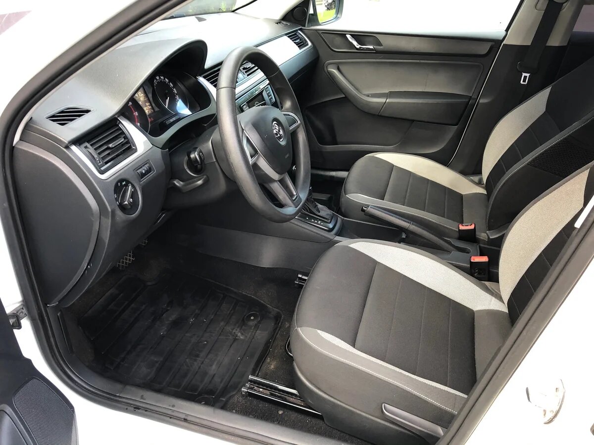 škoda rapid, шкода рапид 2019 бежевый титаниум, автомобиль, комплектация l&k рапид, Skoda Rapid