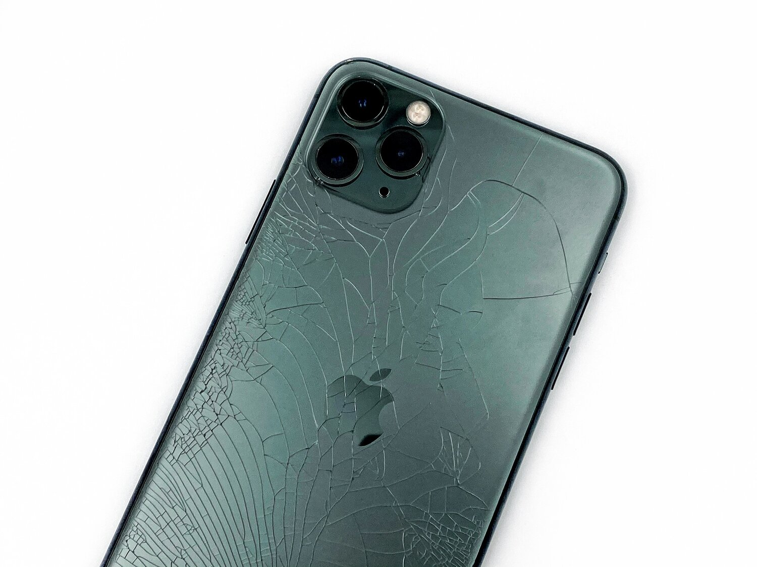 iphone 11 pro max remont, разбитый iphone 11 pro max, iphone 11 pro max корпус, iphone, разбитый iphone 11