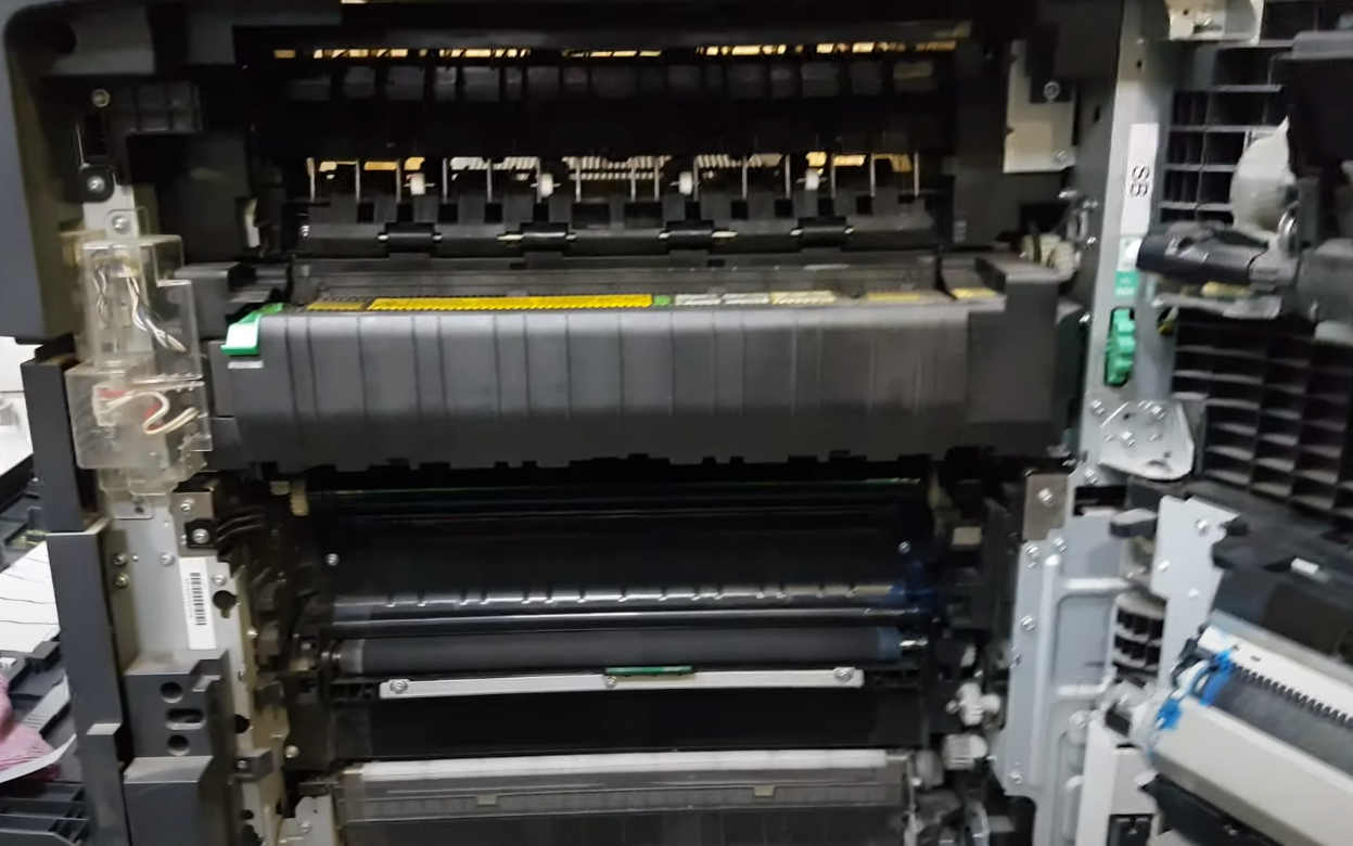 kyocera taskalfa 180 замятие бумаги, konica minolta c227 термовал, kyocera taskalfa 1800, xerox 6015 разбор ленты переноса, принтер
